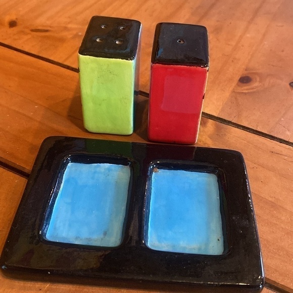 Vintage Ceramic Salt & Pepper Shakers Retro Blue Yellow Green Black Rectangular - Picture 6 of 12